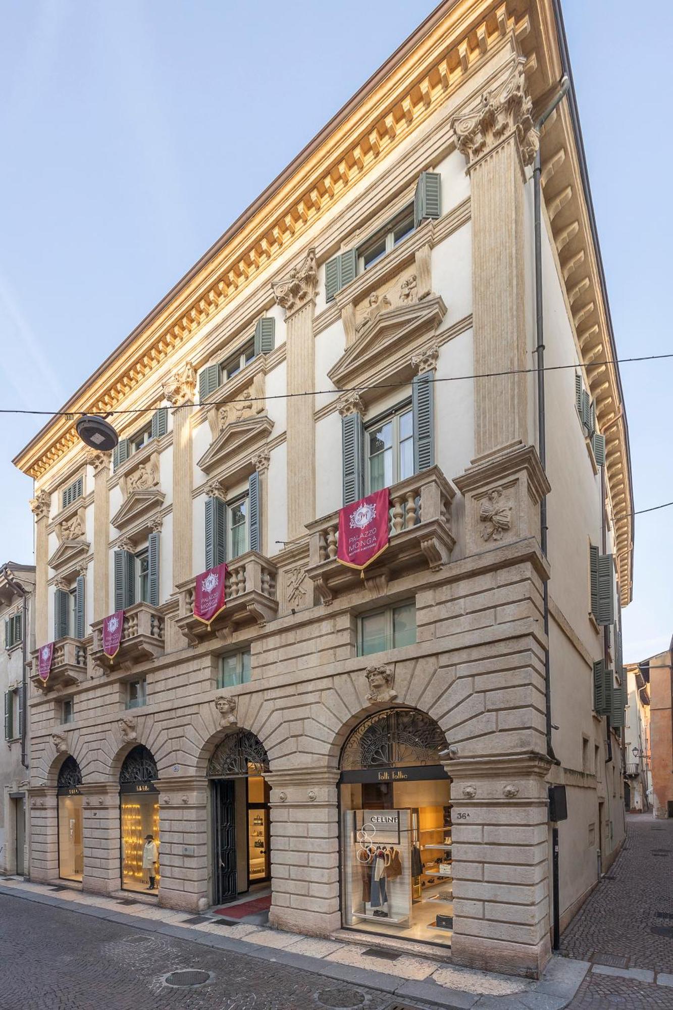 Palazzo Monga Boutique Guesthouse Verona Exterior photo