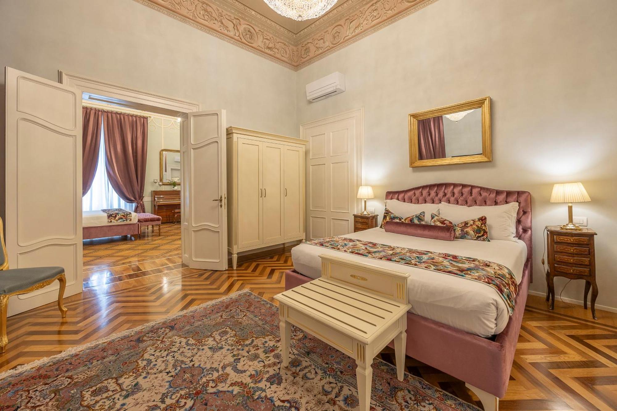 Palazzo Monga Boutique Guesthouse Verona Exterior photo